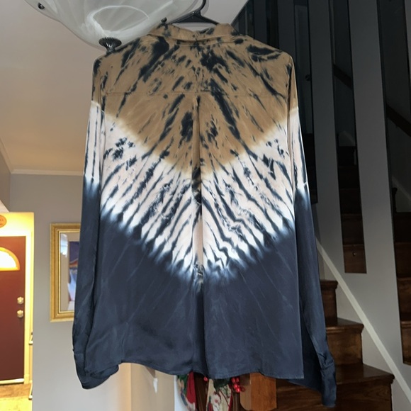Young Fabulous and Broke Tie Dye Button Down Shirt Sz L - Picture 6 of 12